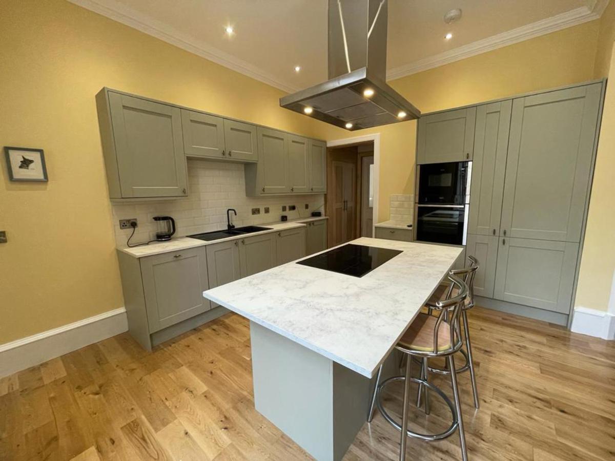 Remarkable 5Br Townhouse With Garden, Sleeps 12 EDI Exterior foto