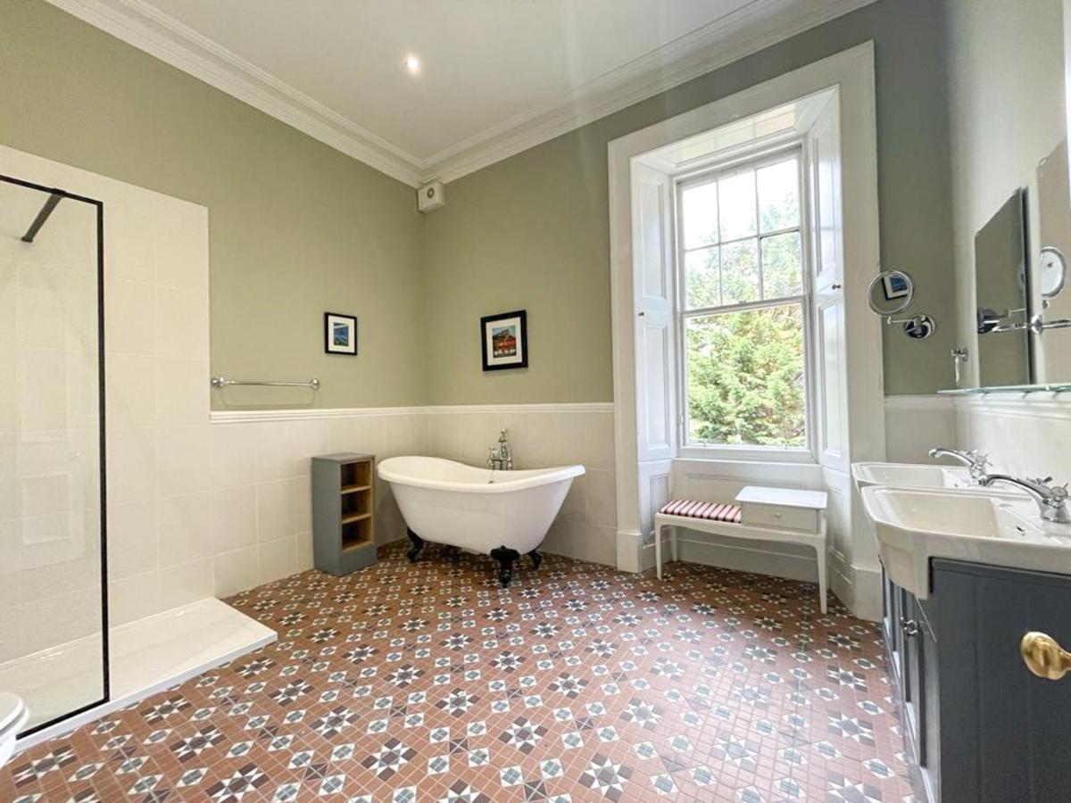 Remarkable 5Br Townhouse With Garden, Sleeps 12 EDI Exterior foto